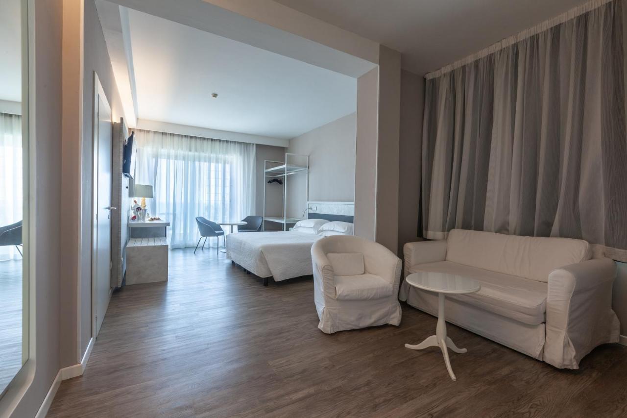 Hotel Mediterraneo Ριτσόνε Εξωτερικό φωτογραφία