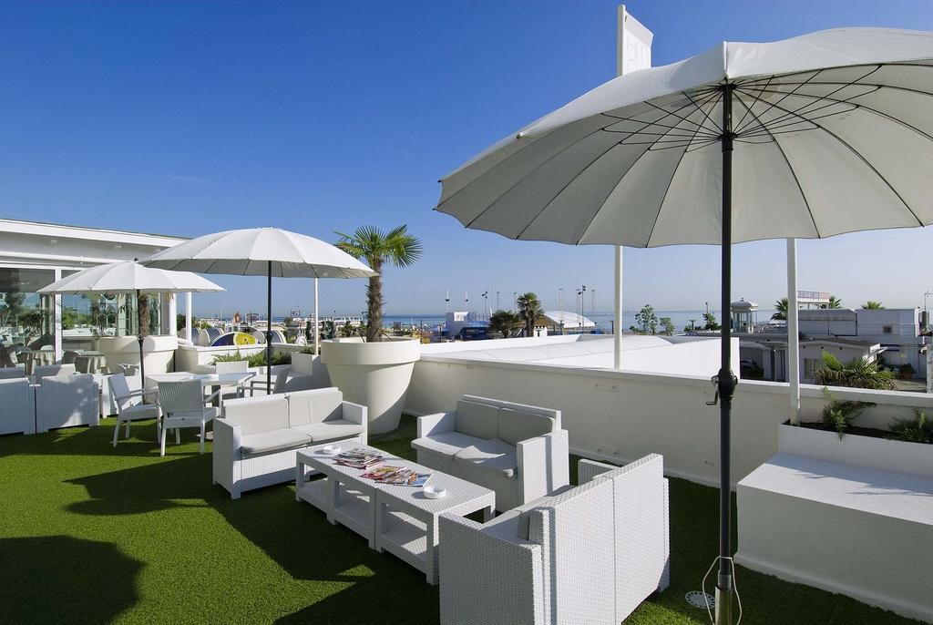 Hotel Mediterraneo Ριτσόνε Εξωτερικό φωτογραφία
